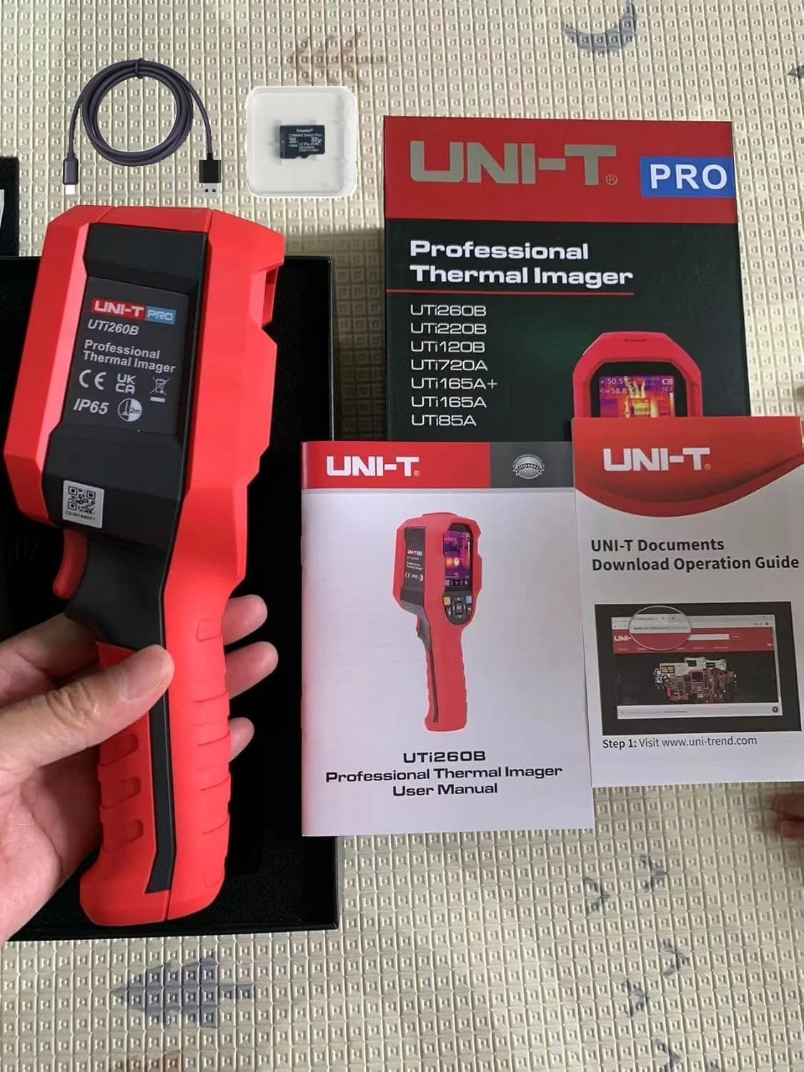 UNI-T UTi260B Termocamera Professionale 256x192 IR Imager -20~550°C ℃ Resistente alle Cadute IP65 per Ispezioni Industriali HVAC ed Elettriche