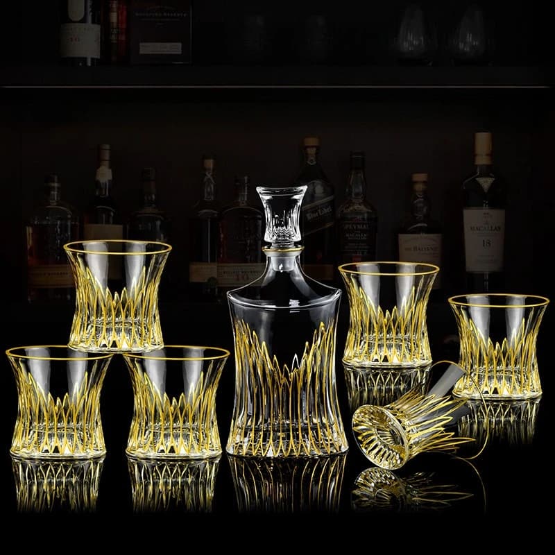 Set di whisky in vetro di cristallo Bottiglia di vino occidentale creativa in rilievo dorato Bicchiere da vino Bar Utensili per la casa