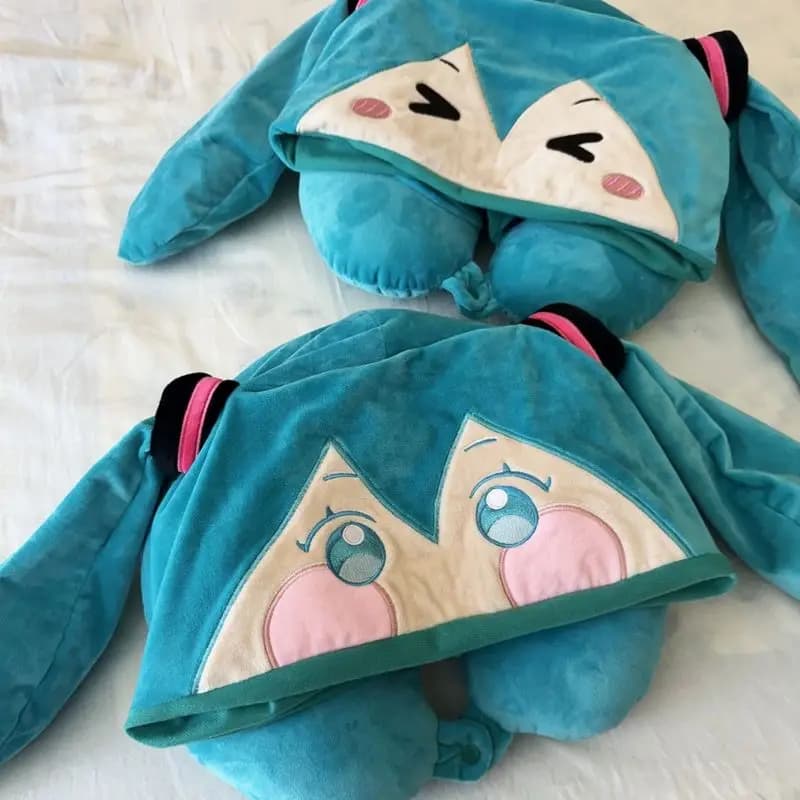 Anime Cartoon Hatsune Miku cuscino a forma di U con cappuccio aereo da viaggio carino cuscino per il collo Kawaii cuscino per cappello caldo invernale