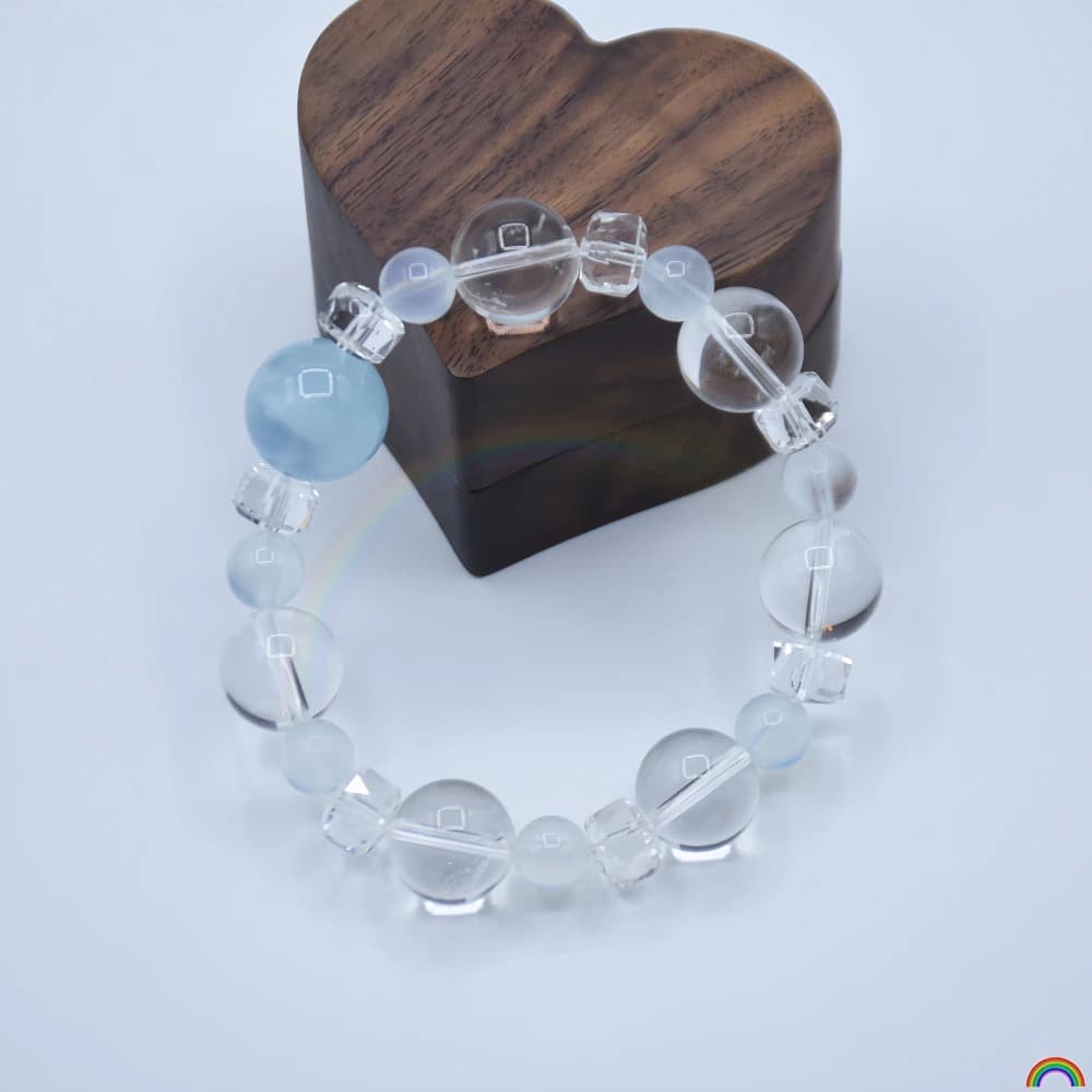 Bracciale in cristallo naturale abbinato a perline Sea Blue Treasure, bracciale originale in puro cristallo bianco chiaro di luna Rwbuy