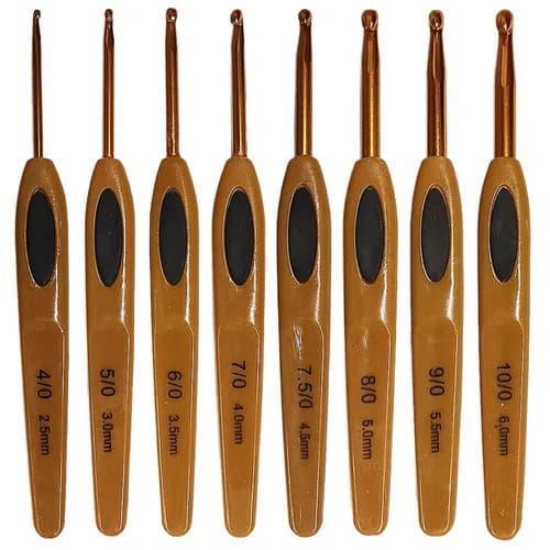 Set di 8 Uncinetti di Varie Dimensioni 2.5mm-6mm, Aghi per Lavoro a Maglia con Manico in Plastica, Strumenti per Lavorazione del Filato