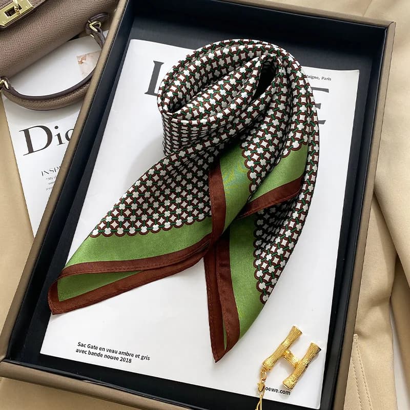 Women Vintage Chain Print Silk Satin Neckerchief Slim Mini Scarf Multi Use Neck Tie Hair Band Bag Ribbon Fashion Accessory