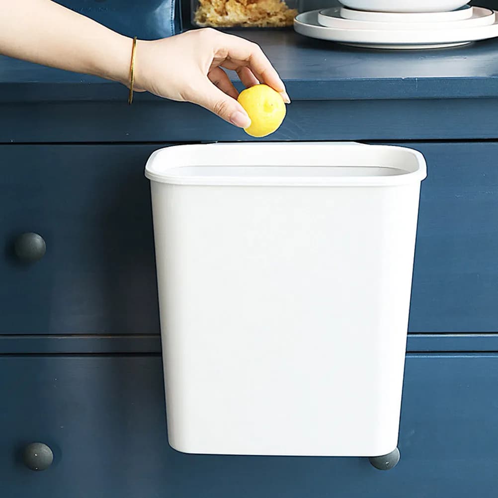 Cestino per Rifiuti da Appendere, Contenitore in Plastica Montato a Parete per Cucina, Camera da Letto, Ufficio, Soggiorno, Stile Semplice, per Uso Domestico