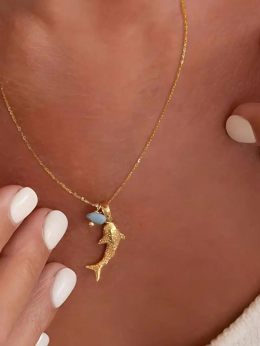 1pc Women's Fashionable Beach Ocean Theme Personalized Shark Natural Stone Pendant Necklace, Ideal Gift For Weddings, Engagement