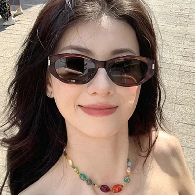 Vintage Sunglasses for Women Fashion Bike Riding Shades Trendy Chic Luxurg Sun Glasses Driving Eyewear Cycling Eyeglasses