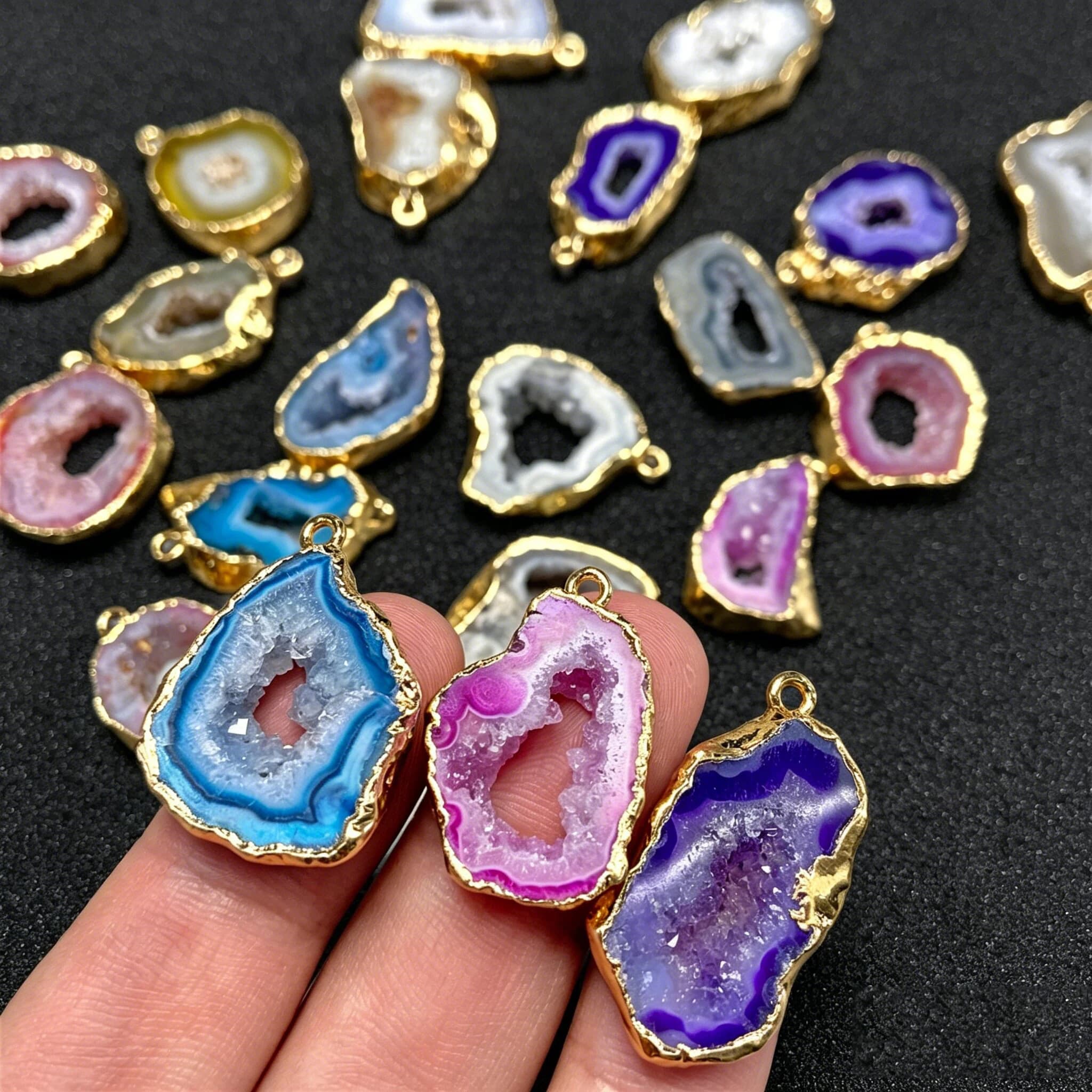1PC Natural Agates Druzy Stone Pendant Charms Irregular Quartz Crystal Geode Pendants For Jewelry Making DIY Necklace 17x27MM