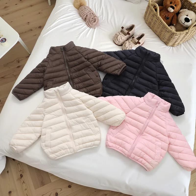 2025 Nuova giacca per bambini Inverno Autunno Inverno Vestiti invernali per bambini Giacca imbottita con colletto alla coreana per bambini