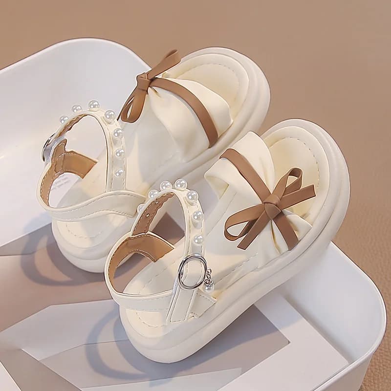 Nuove Scarpe Estive 2026 per Bambine con Fiocco, Sandali in Pelle da Principessa con Cinturino Decorato, Suola Morbida, Classici ed Eleganti per Feste