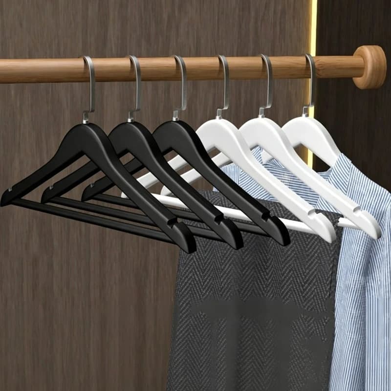 Appendiabiti in Legno Massello Bianco e Nero, Appendiabiti con Clip per Pantaloni e Gonne, Espositore Premium per Abiti per Boutique e Hotel