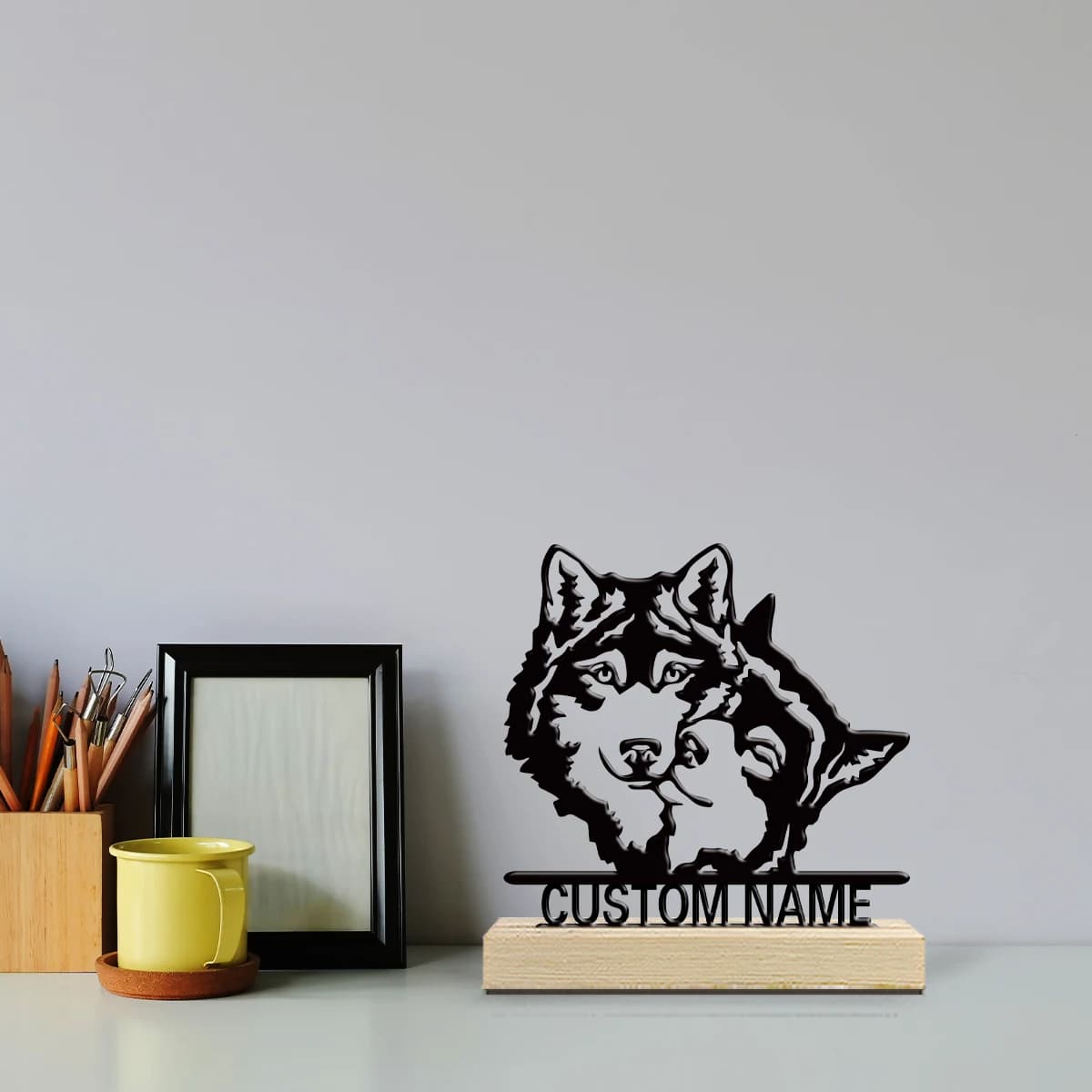 1pc Customized Wrought Iron Desktop Ornaments Custom Content Equipped with A Wooden Base Art Decoration, Desktop Decoration