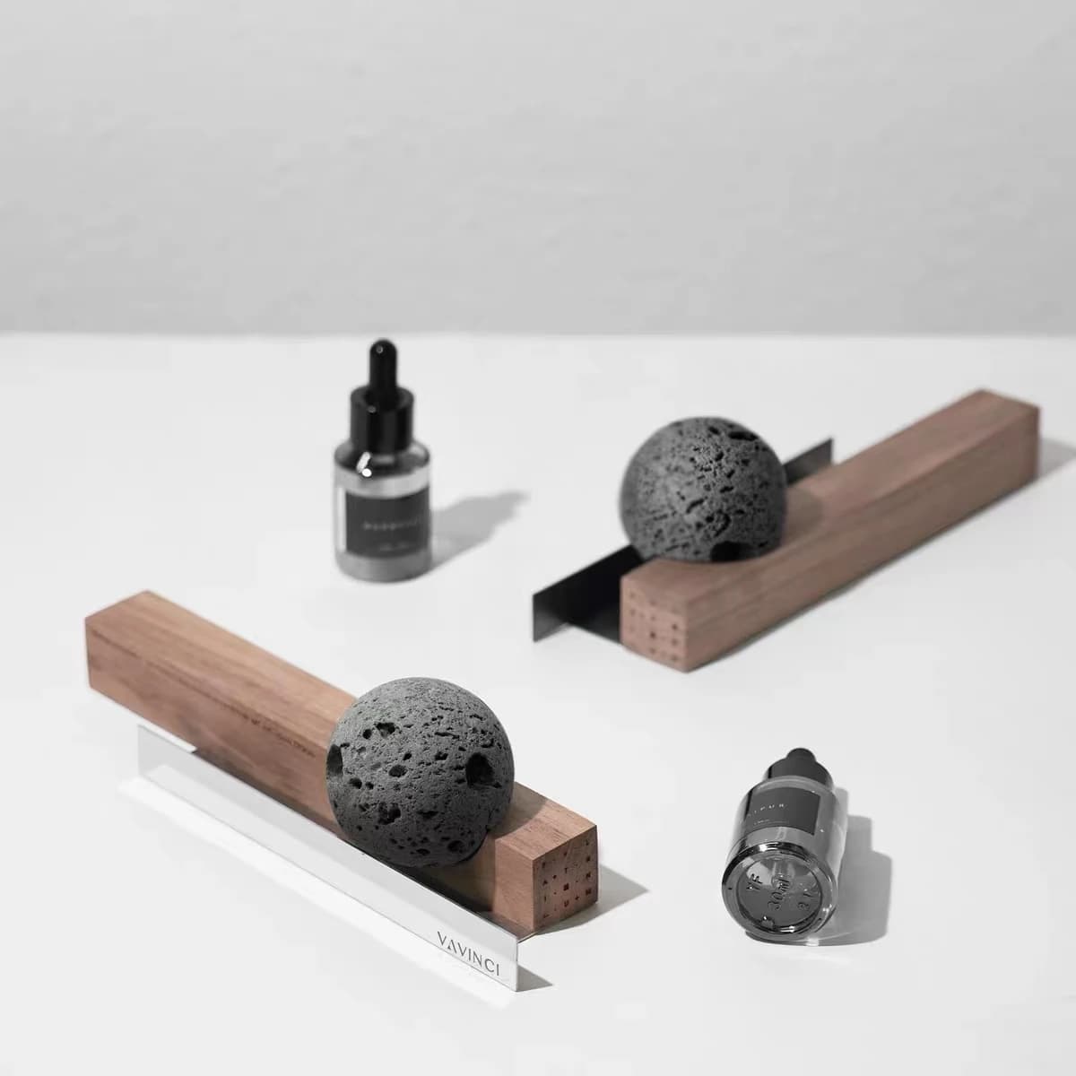 Diffusore di Aromi Moderno in Legno Massello Senza Fiamma, Diffusore di Cristalli Naturali, Decorazione per la Casa, Oli Essenziali per Uso Domestico