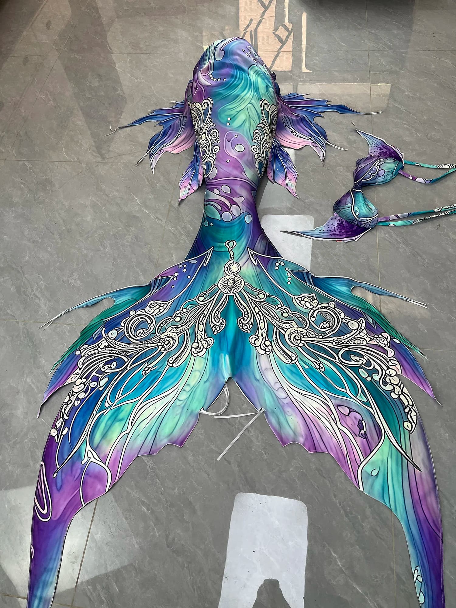 Costume da Sirena per Adulti, Costume per Spettacoli Subacquei, Motivo Colorato a Forma di Pesce Drago, Coda da Sirena Personalizzata per Donne