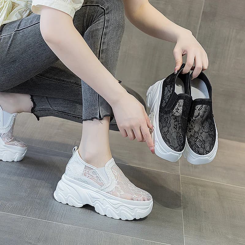 Mocassini da donna slip-on Lazy New Arrial da 9 cm con rete in pizzo e piattaforma impermeabile