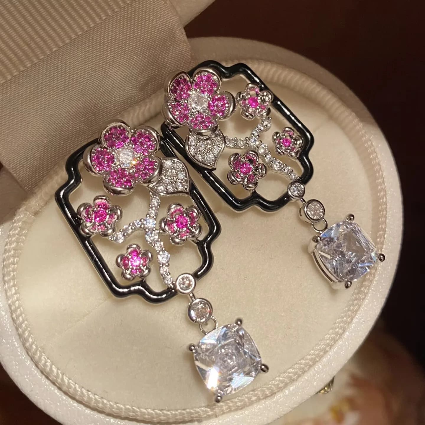 Orecchini a forma di fiore per finestra in argento S925 con zirconi colorati micro-intarsiati alla moda 2026