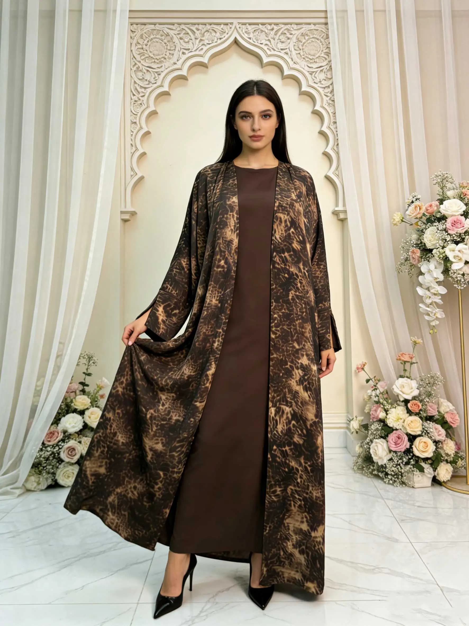 Abaya Islamica Modesta Aperta per Donne, Stampa Leopardata, Elegante Vestito Musulmano 2025, Caftano Lungo con Scollo a V, Tunica da Preghiera per Ramadan