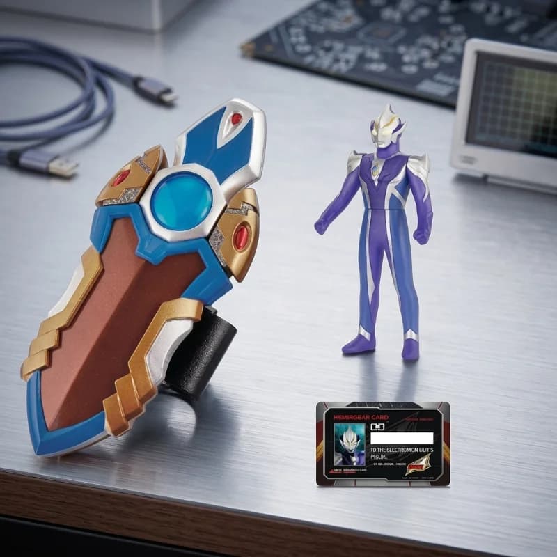 Set di Action Figure Autentiche Ultraman di Bandai con Braccialetto di Trasformazione e Carta Collezionabile, Giocattolo Cosplay per Bambini