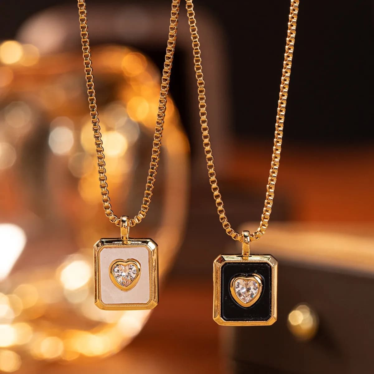 1 Pc Golden Square Heart Pendant Necklace Inlaid White zirconia, Unique Personal Fashion Accessories, Suitable for Daily Casual