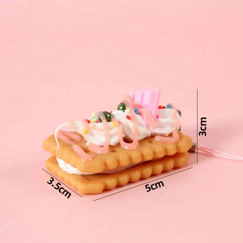 Simulation Dessert Food Cream Biscuit Key Ring Cream Biscuit Model Realistic Cookie Cake Dessert Food Keychain Cute Creative