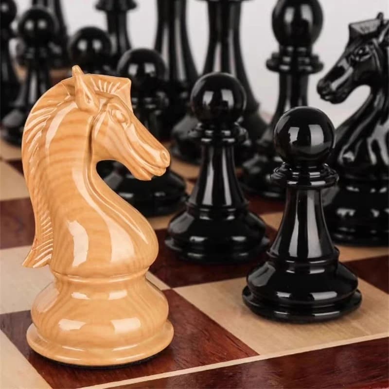 Set di scacchi di lusso, processo di placcatura ponderata in metallo, pezzi di scacchi in plastica da 32 pezzi, grande gioco di scacchi, gioco da tavolo Tble per famiglie