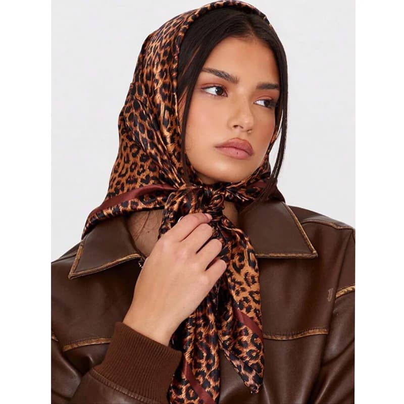 1pc Stampa Leopardo Imitato Sciarpa di Seta Casual Foulard Donna Musulmana Hijab Scialli Liscio Morbido Sciarpa Per Capelli Islimic Turbante Bandana