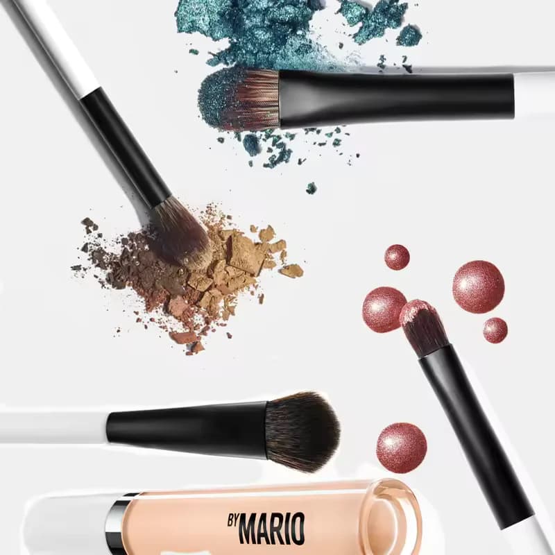 F4 All Mario double-tip foundation brush, powder brush, blush, contour and soft fiber umbrella, concealer brush.