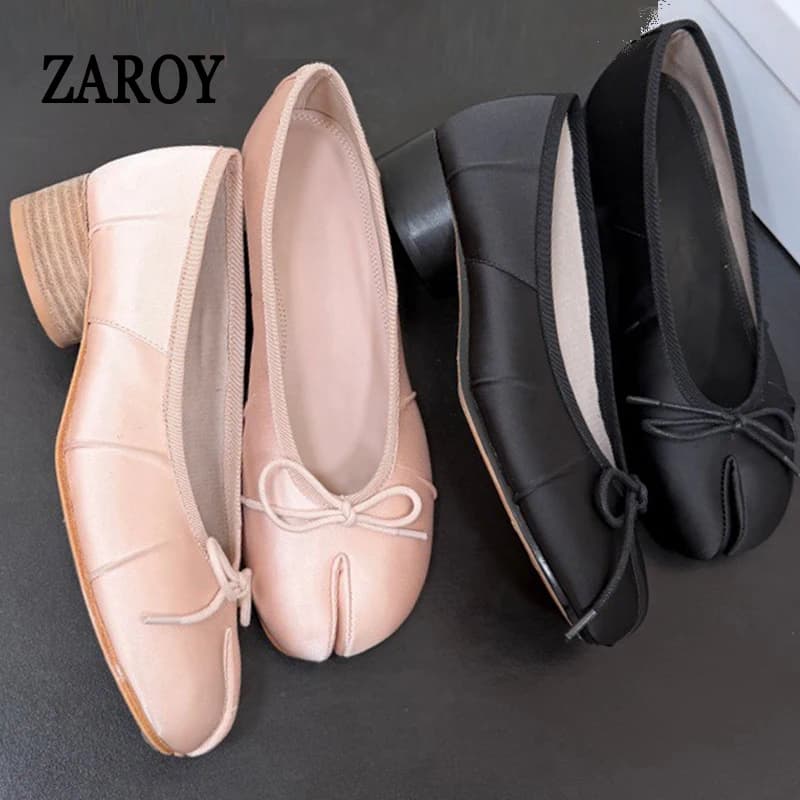 Scarpe con tacco e punta divisa Tabi da donna, eleganti ballerine in raso con fiocco, mocassini con tacco alto quadrato, sandali eleganti firmati