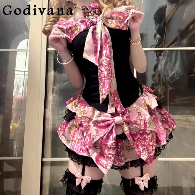 Completo due pezzi stile Lolita Giapponese originale, serie Bow Gal, per ragazza dolce e cool, con fiocchi, dal sapore antico e dallo stile Mars.