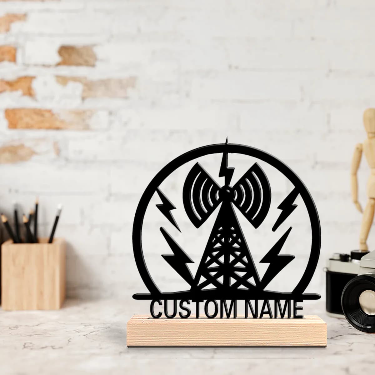 1 pezzo di decorazione da tavolo in metallo personalizzata con torre segnaletica e base in legno, perfetta per le camere da letto, commemorativa.