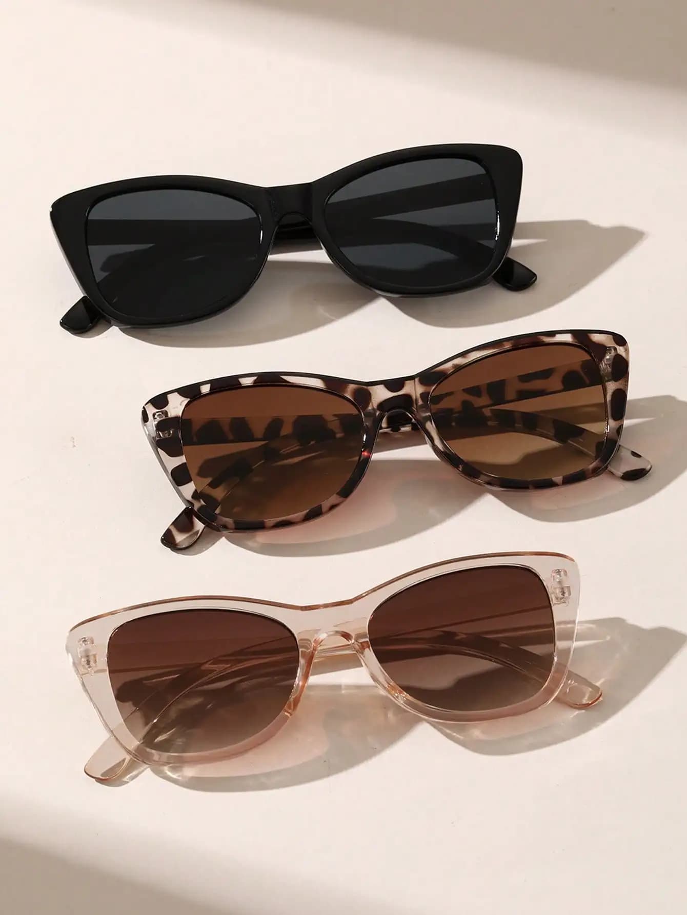 Occhiali da sole alla moda a forma di occhio di gatto in plastica unisex da 3 pezzi per la fotografia di strada e le viaggi di vacanza