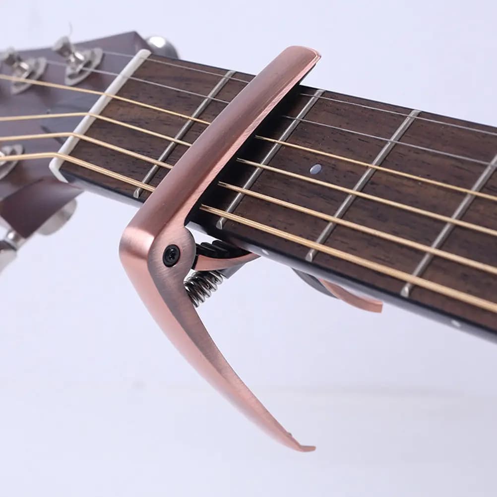 Capotasto in Metallo Resistente per Chitarra Acustica, Elettrica, Classica, Folk, Ukulele - Alta Resistenza, Non Danneggia, Accordatura di Precisione