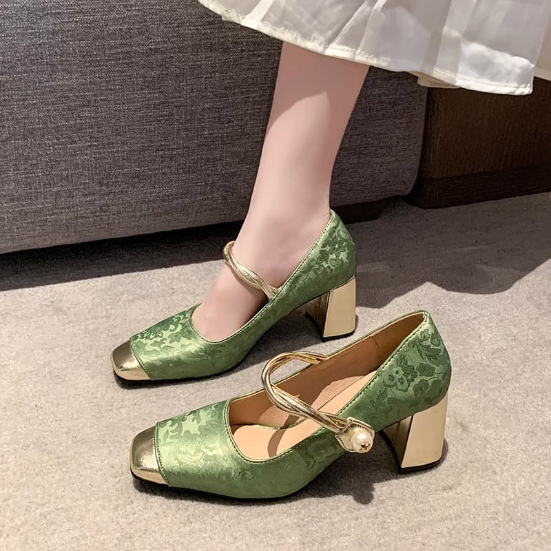 2025 Primavera e autunno Nuovi tacchi alti a testa quadrata con tacchi audace, scarpe da donna verdi, scarpe da donna con cinturino in velcro francese