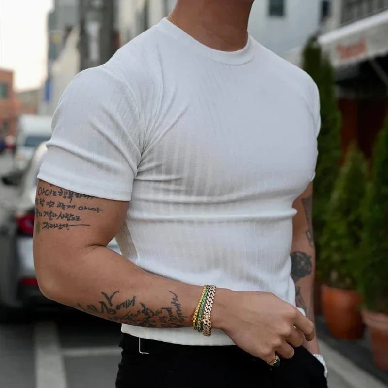 2025 Moda estiva Tinta unita a costine Slim T-shirt da uomo Streetwear Classico semplice girocollo Manica corta Tees Jogging Sport Top