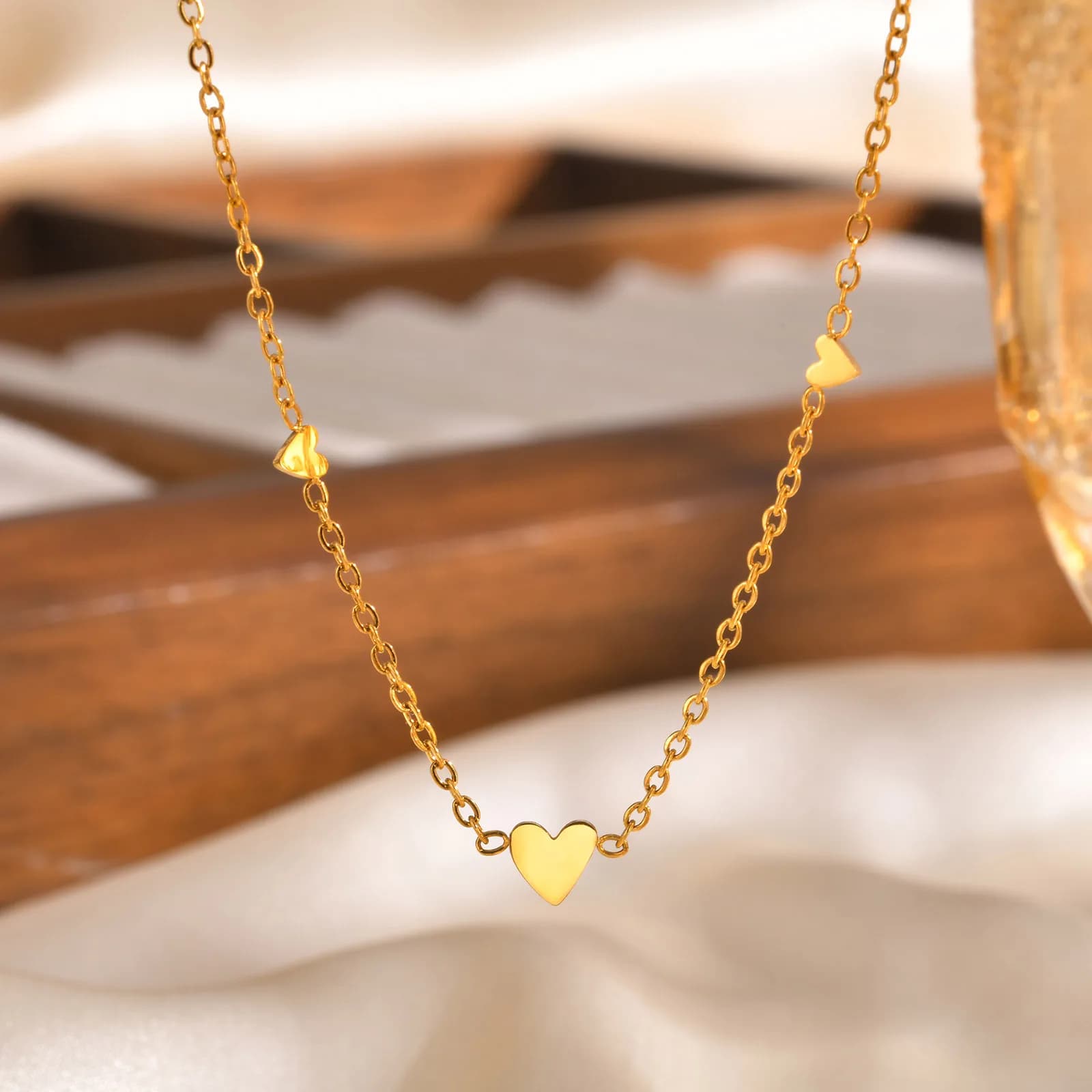 Love Necklace, Women Clavicle Chain Choker Heart Necklace, Waterproof Stainless Steel Jewelry