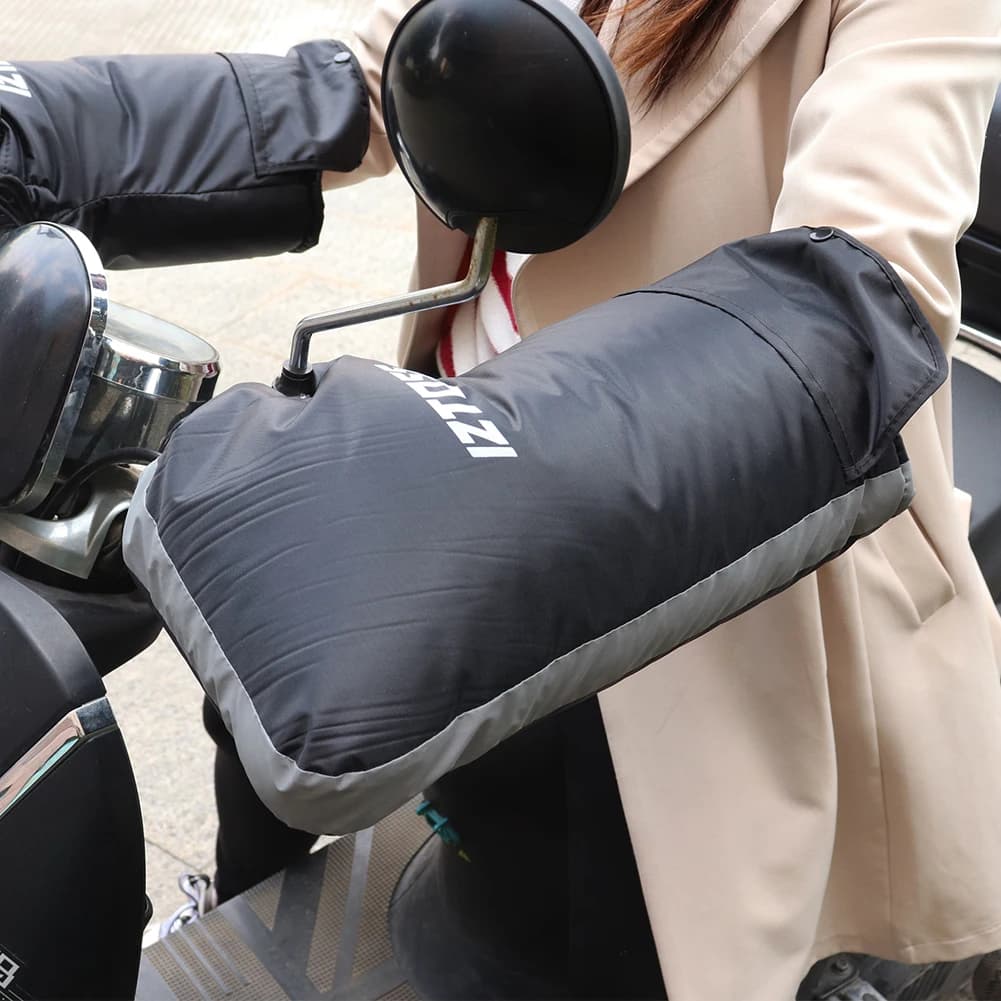 Copri impugnatura per manubrio caldo per scooter da moto Guanti con copertura termica spessa Grip per moto Manicotto termico per moto in bicicletta