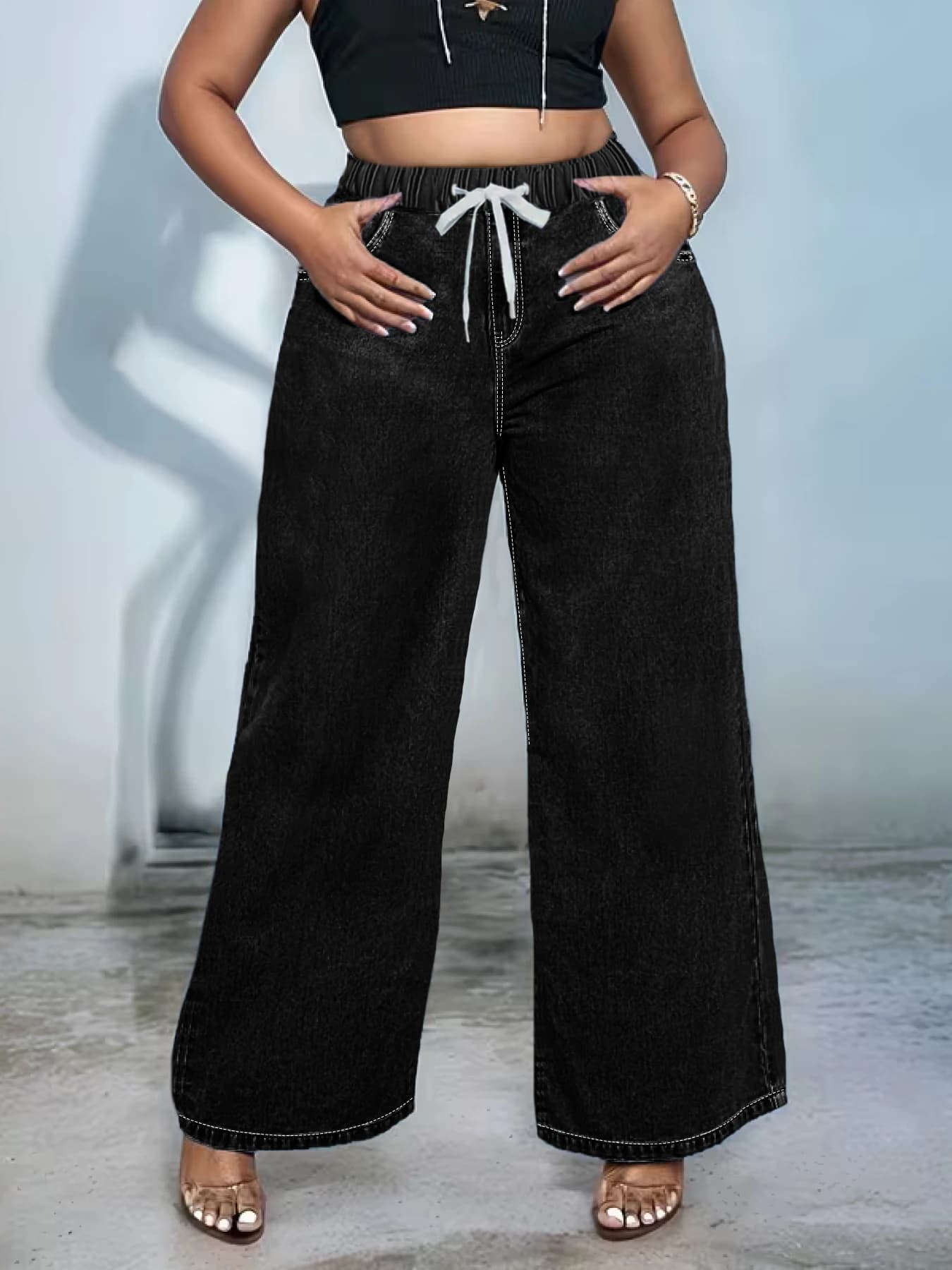 Straight leg wide jeans for women strong sizes, simple belt design, high waist washed style.