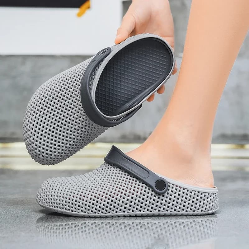 Summer Designer Slippers Man Hollow Out Beach Shoes For Men Comfortable Breathable Men's Clogs Outdoor Platform Casual Sandals