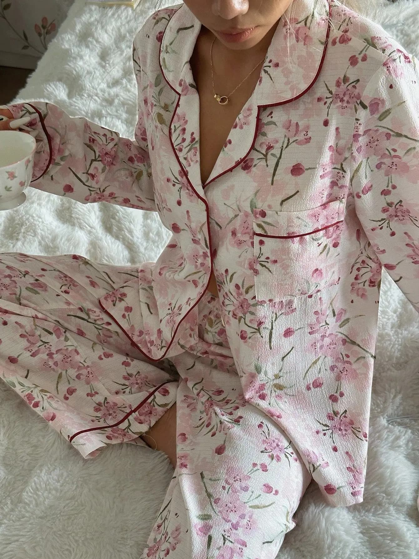 Set Pigiama da Donna con Stampa Floreale e Bordi a Contrasto, Stile Vintage Rosa Chiaro