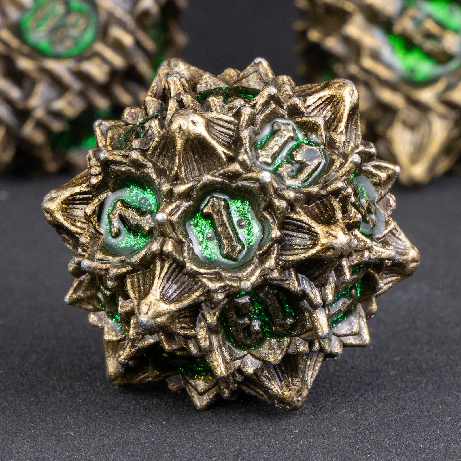 Set da 7 pezzi di fantastici dadi in metallo Dungeon e dadi del drago, dadi D&D poliedrici a 6 facce Gioco di ruolo RPG Set di dadi D D20 D12 D10