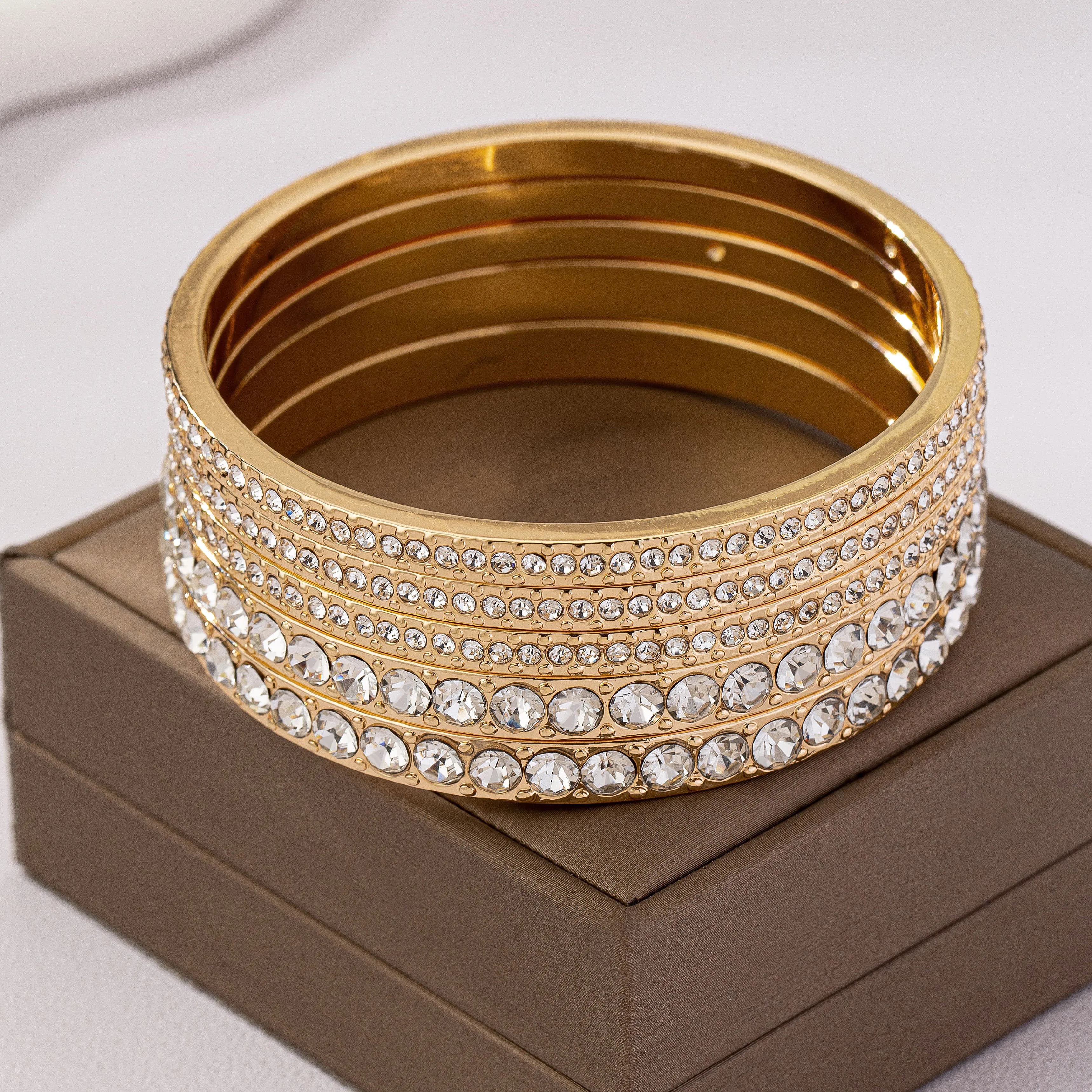 Fashionable Metal Style Punche Round Crystal Thickness Bracelet,Travel Jewelry For Holiday Party Casual Style