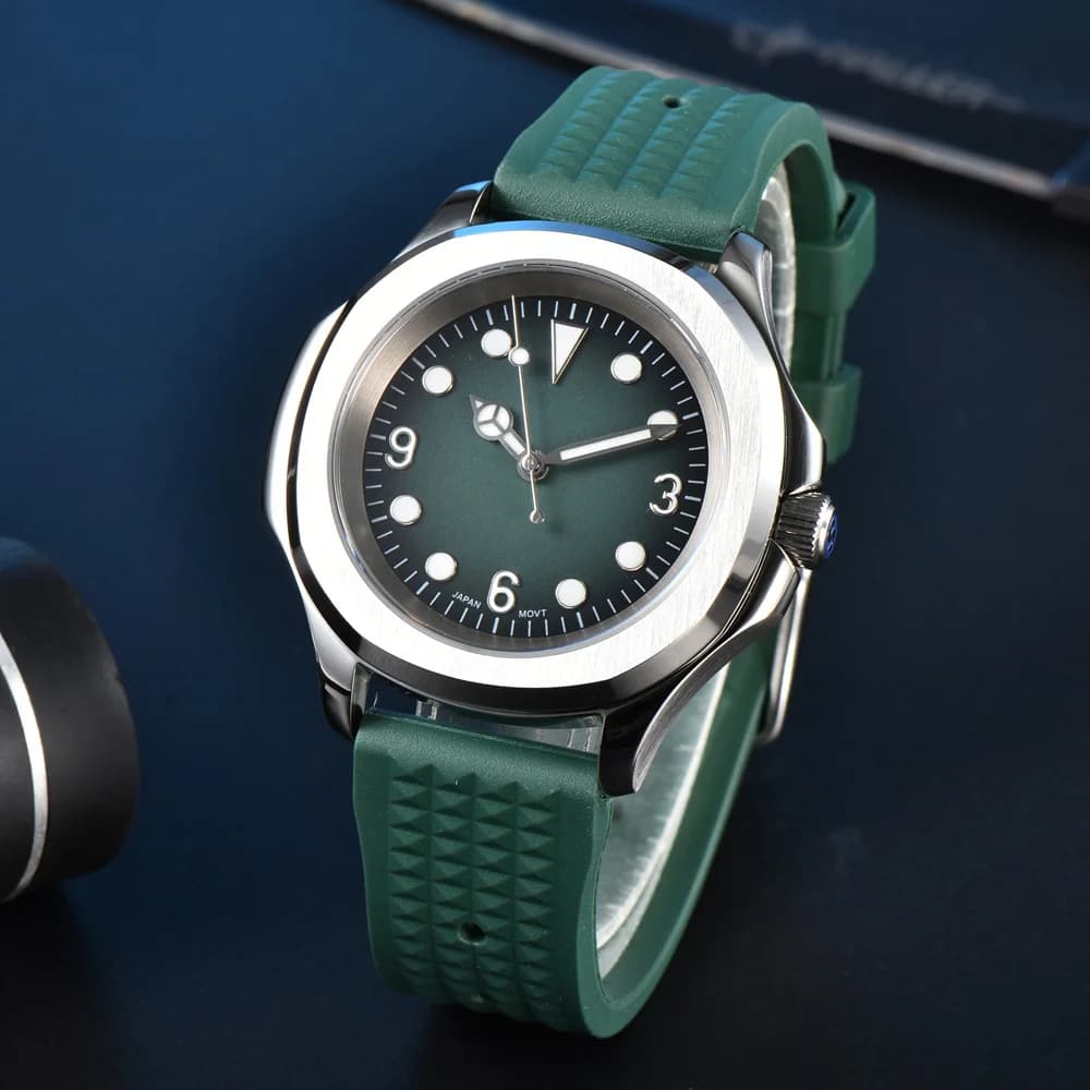 Nuovo Arrivo Orologio Meccanico Automatico da Uomo Lusso Casual 42mm Vetro Zaffiro NH35 Luminoso Resistente all'Acqua per Uso Quotidiano