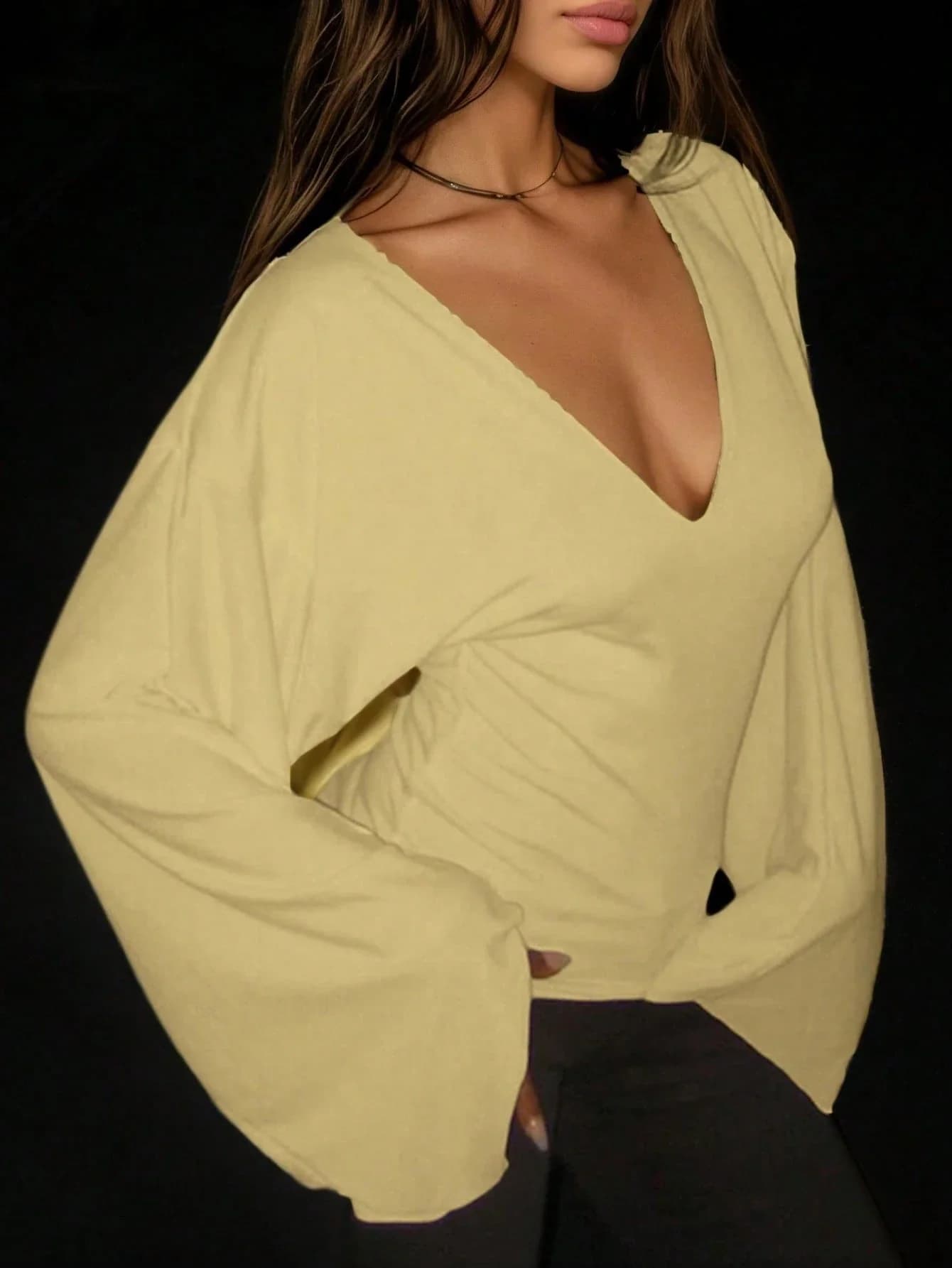 Maglia a maniche lunghe con scollo a V profondo da donna, morbida ed elasticizzata, casual, gialla