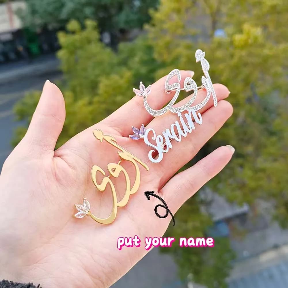 2025 New Personalized Script Font Letters Rhinestone Brooch Pins Custom Colored Marquise Zircon Brooch Pins Mother's Day Gift