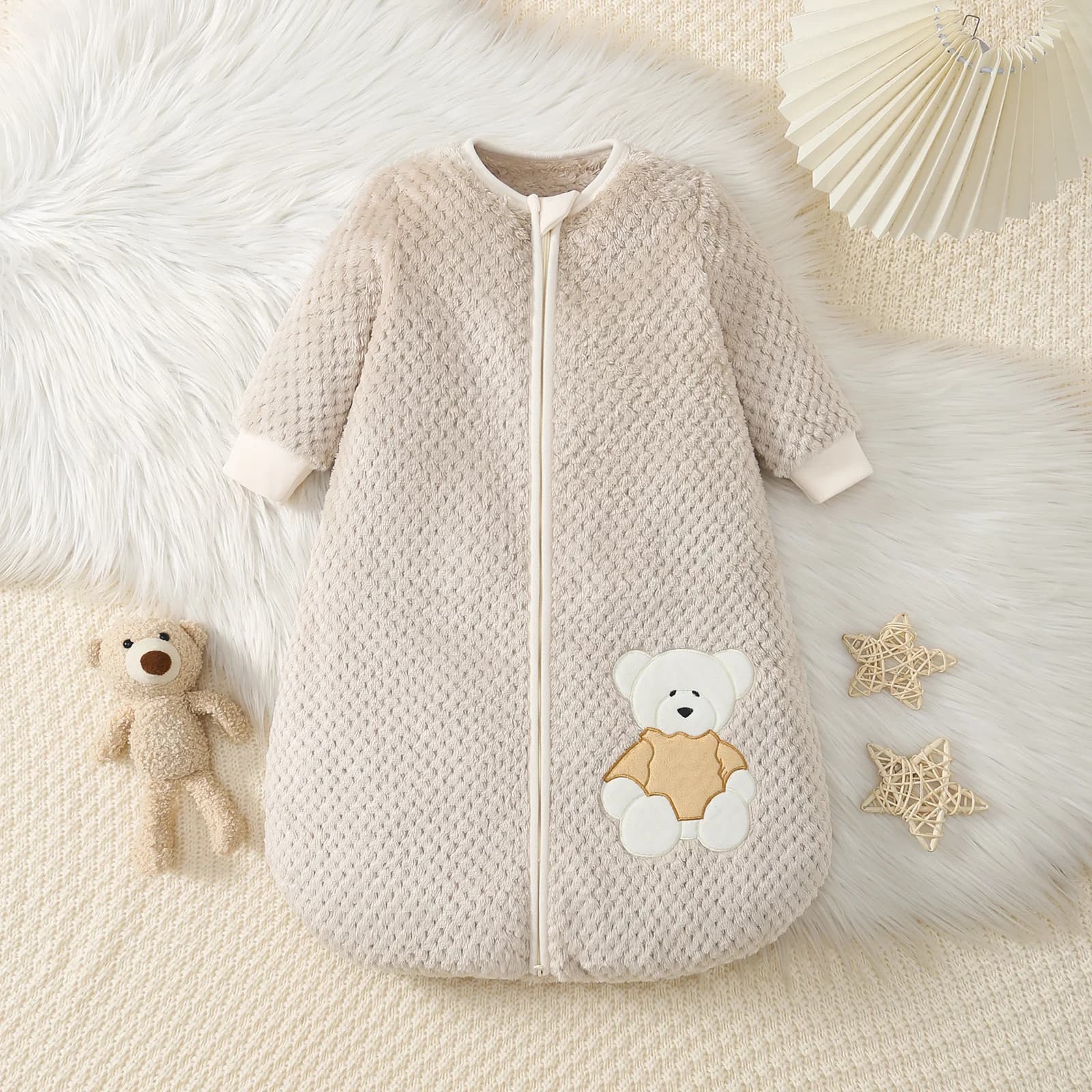 1 piece of newborn Zhangzai teddy bear with long sleeve zipper in plush, suitable for cute wrapping clothes in autumn and winter