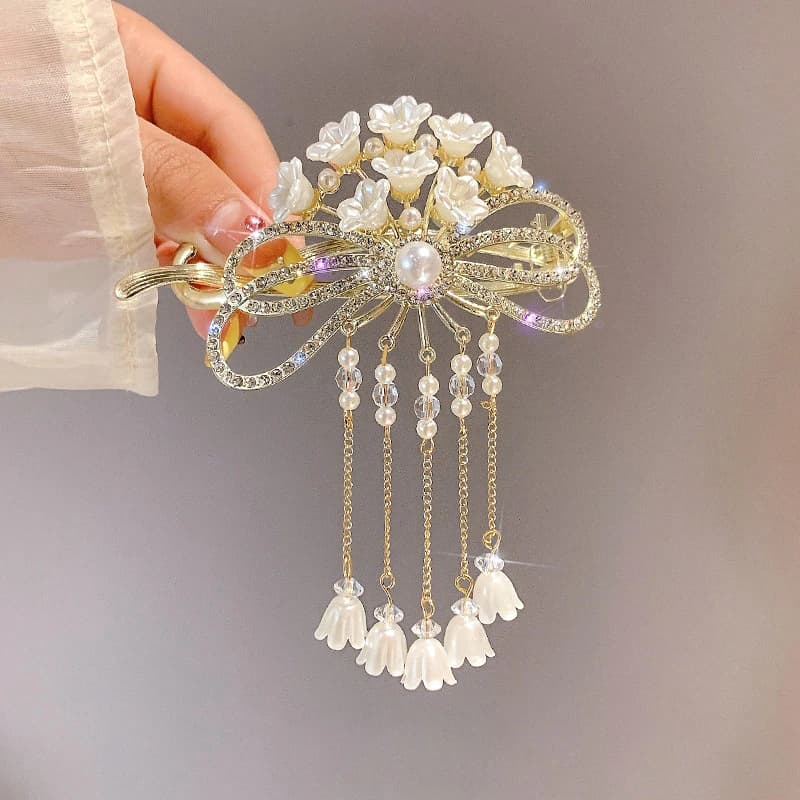 Hollow Out Bowknot Hair Clips For Women Girls Crystal Flower Tassel Shiny Elegant Fashion Hair Claw Barrettes