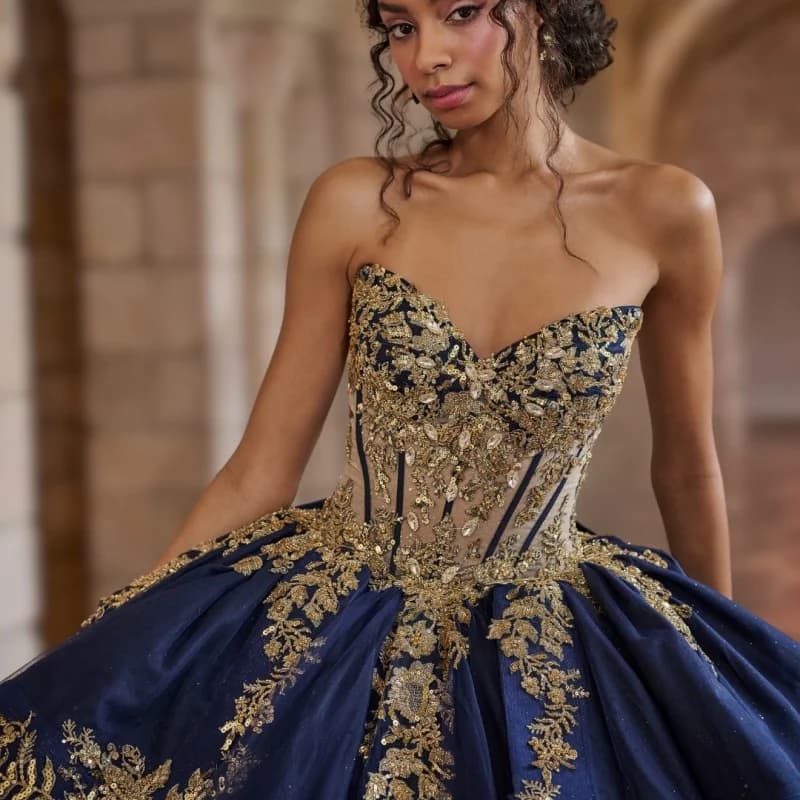 Abiti Quinceanera blu scuro lucidi personalizzati con spalle scoperte applique dorate fiocco a strati Vestido De 15 Quinceanera