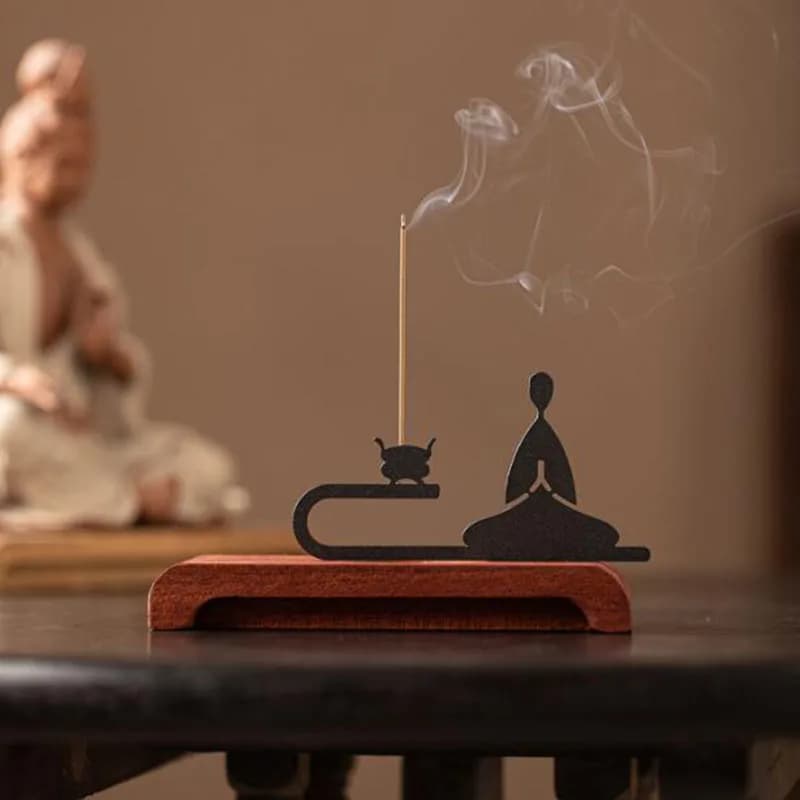 Chinese Style Monk Sandalwood Stick Incense Burner Decoration Creative Aromatherapy Burner Meditation Censer Desktop Ornaments
