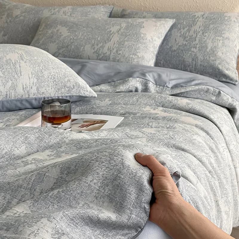 Set of flat cotton sheets 100% soft and often lightweight luxury Set of silky jacquard bed linen in satin for comfort set single bed seasons