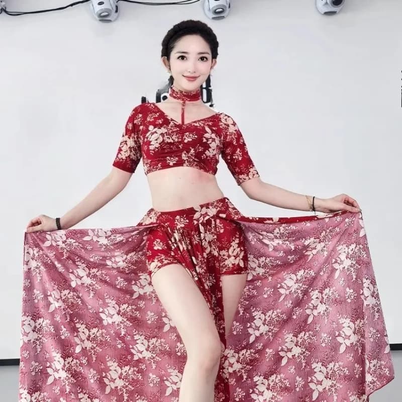 Costumi di danza del ventre personalizzati Abito da pratica 2025 Nuovo set Gonna altalena grande stampata a strisce rosse e blu Set Danza orientale