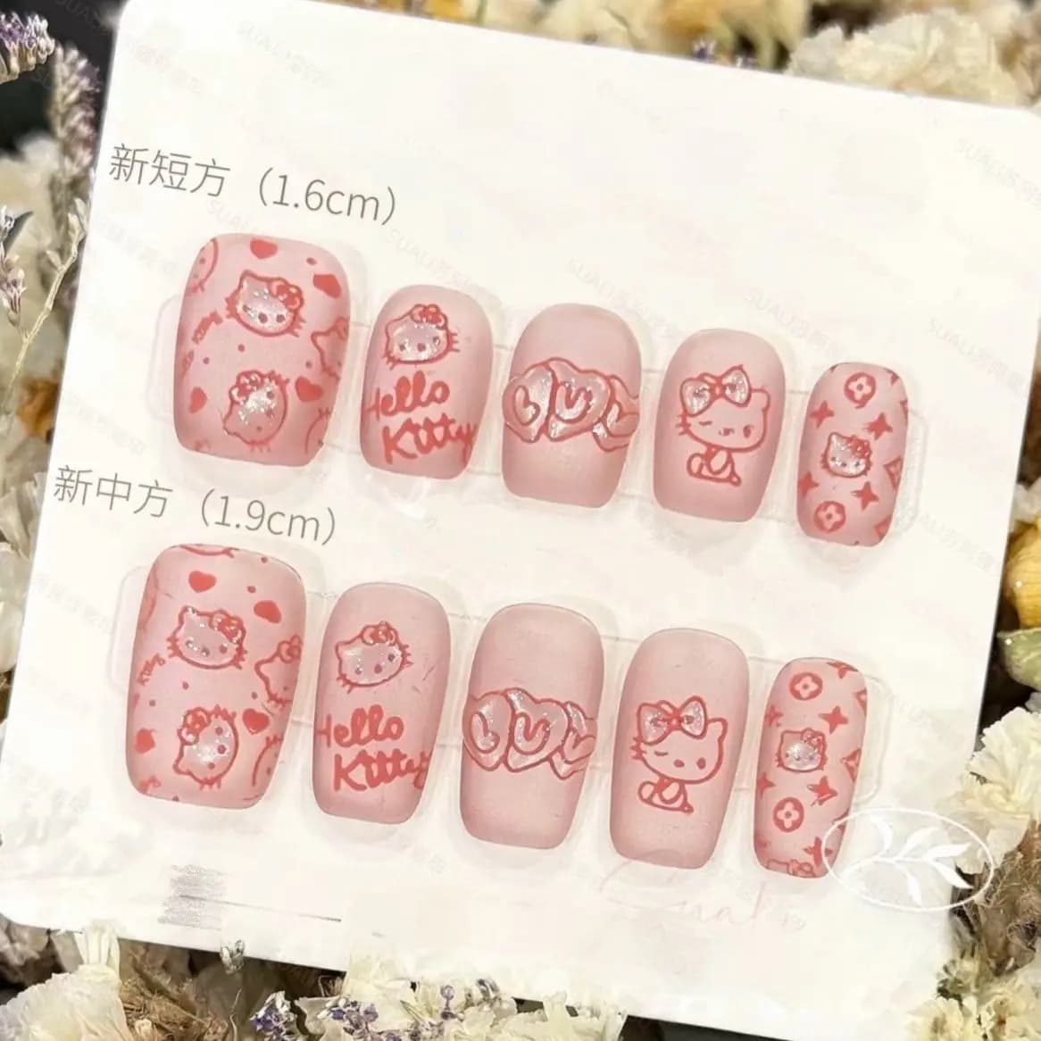 Unghie Finte Hello Kitty Carine Effetto Ghiaccio Dipinte a Mano Effetto Occhio di Gatto Tridimensionali per Ragazze, Manicure Fai da Te Artigianale Y2K, Effetto Sbiancante