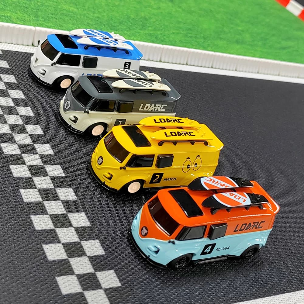 1:64 LDARC V64 Mini autobus telecomandato Giochi da tavolo per bambini Giocattoli professionali 2.4g Micro Van RC Car per bambini